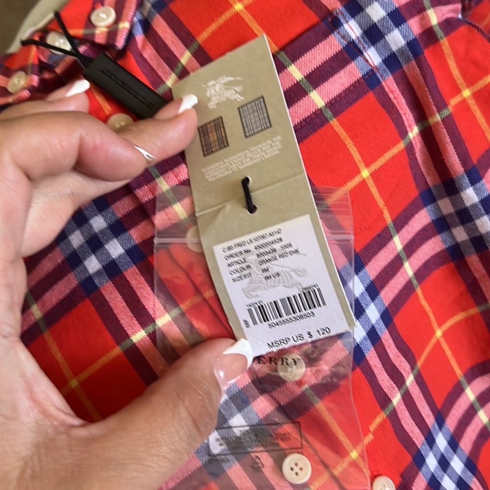 Burberry - Picture 3 of 3